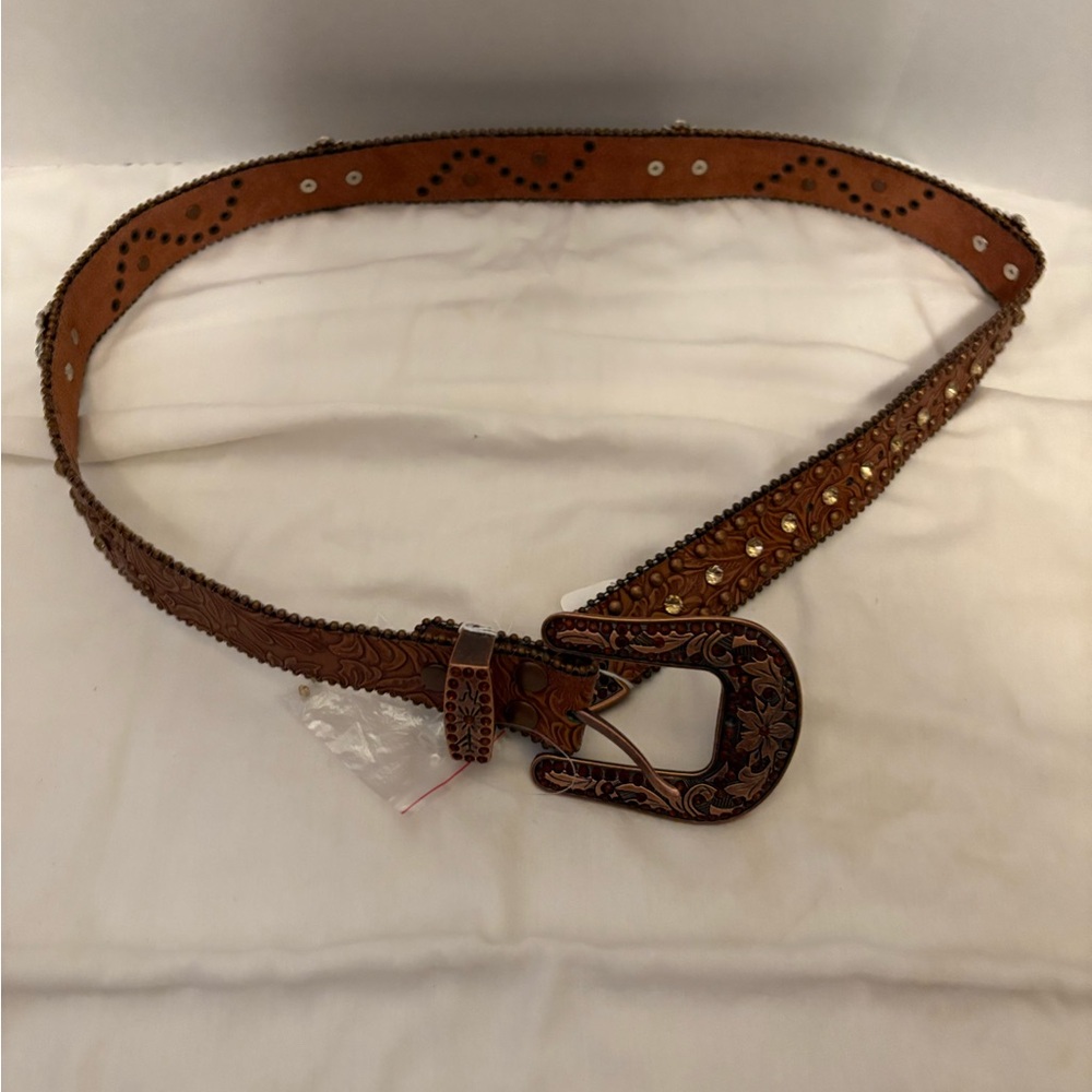 Elegant Brown Women's Belt with Embellished Buckle